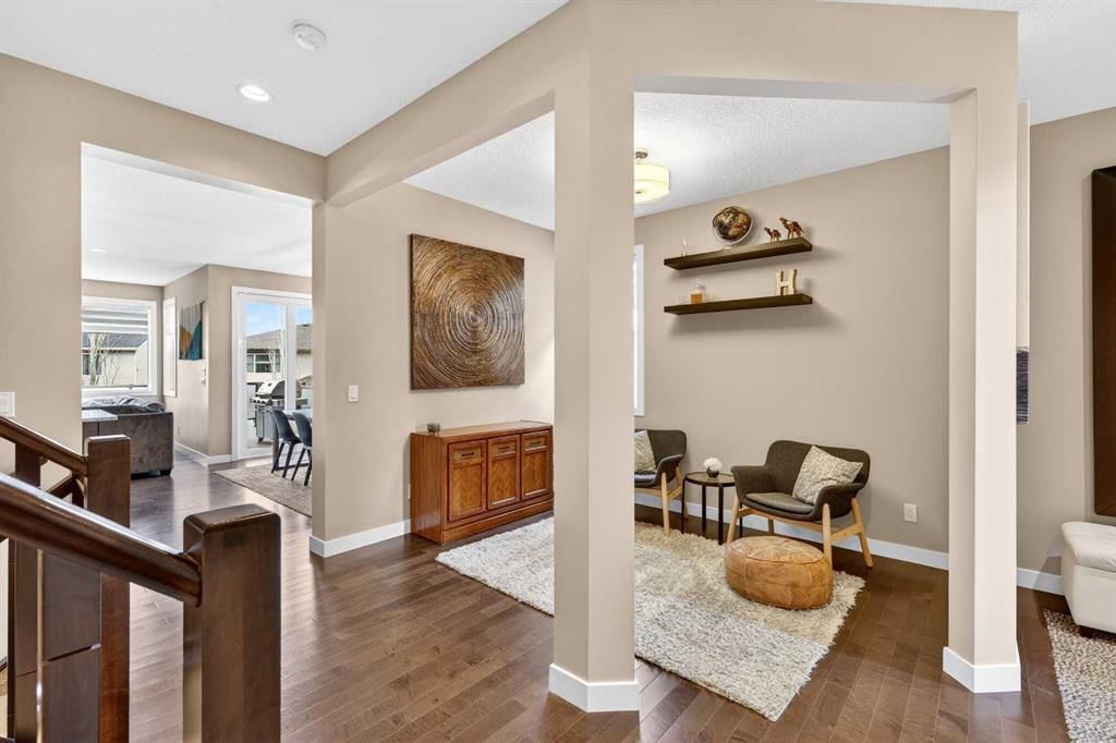 28 Walden View SE, Calgary — photo 4 of 50