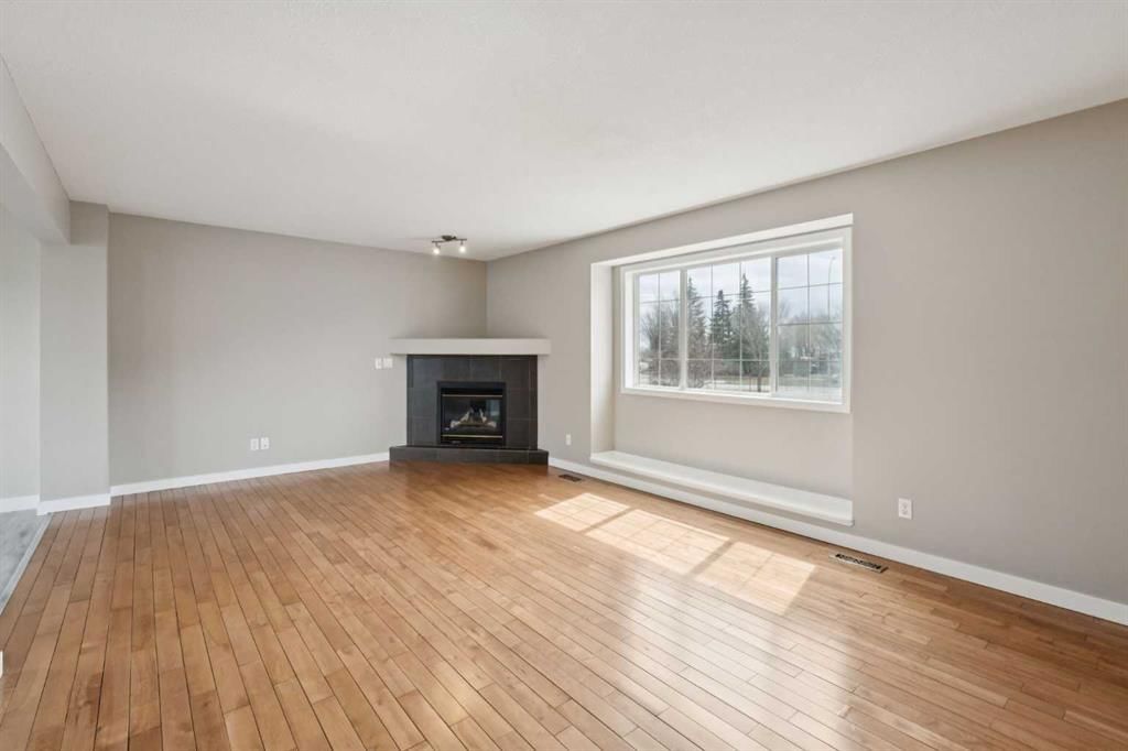 11, 15 Rocky Ridge Gate NW, Calgary — photo 3 of 43