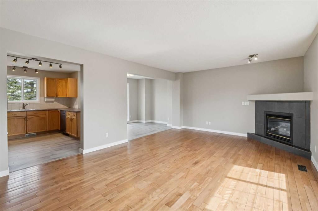 11, 15 Rocky Ridge Gate NW, Calgary — photo 4 of 43