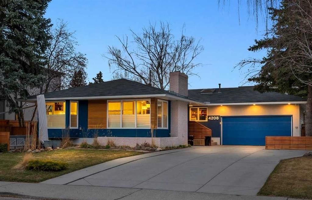4208 15 Street SW, Calgary — main listing photo