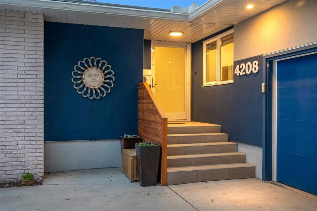 4208 15 Street SW, Calgary — photo 2 of 48