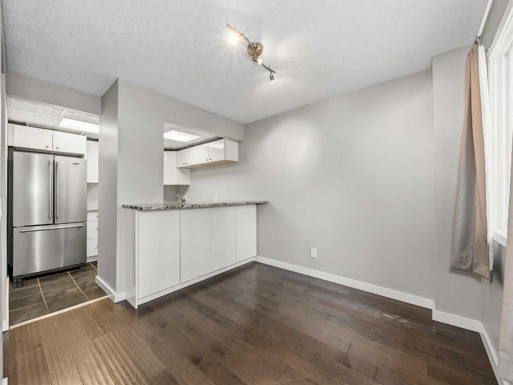 202, 829 Coach Bluff Crescent SW, Calgary — photo 2 of 34