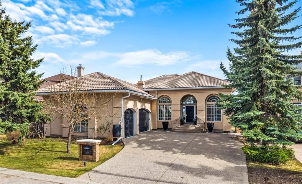 12820 Canso Crescent SW, Calgary — photo 2 of 50