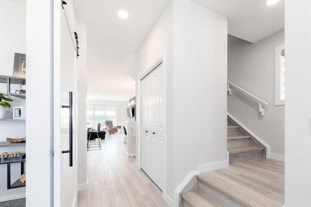 99 Haskayne Drive NW, Calgary — photo 5 of 49
