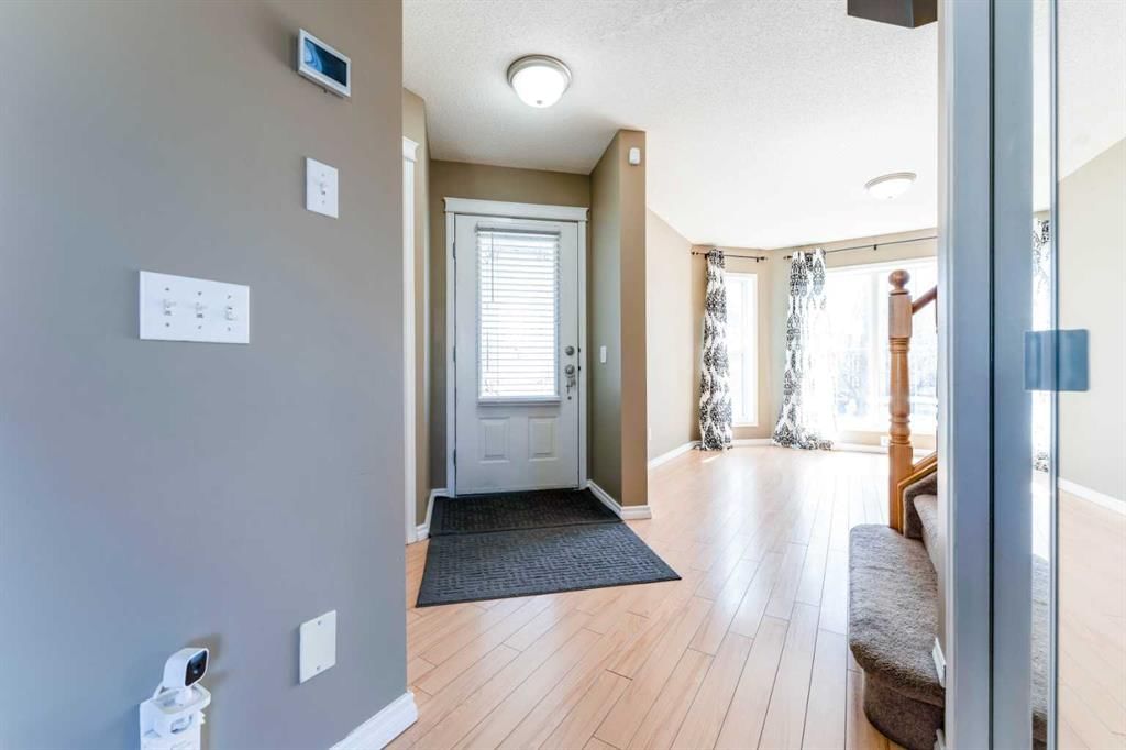 140 Prestwick Avenue SE, Calgary — photo 4 of 50