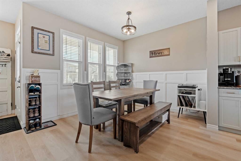 100 Redstone Avenue NE, Calgary — photo 4 of 36