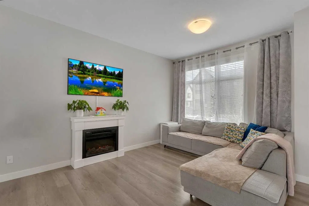 136 Sage Meadows Gardens NW, Calgary — photo 4 of 34
