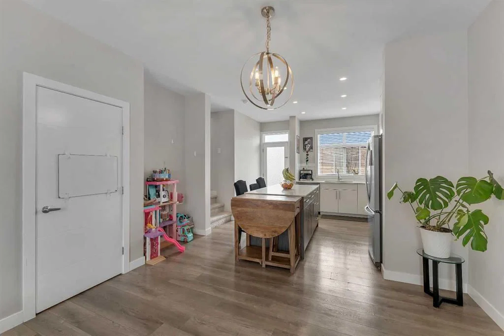 136 Sage Meadows Gardens NW, Calgary — photo 5 of 34