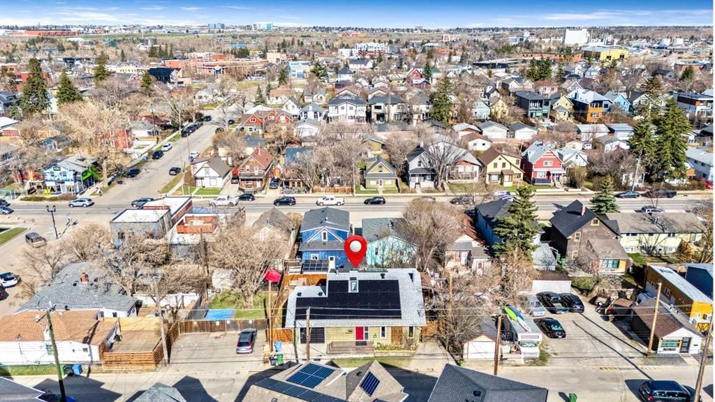 1110 Maggie Street SE, Calgary — photo 3 of 44