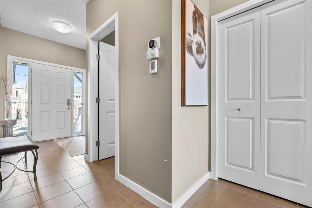 534 River Heights Crescent, Cochrane — photo 4 of 50