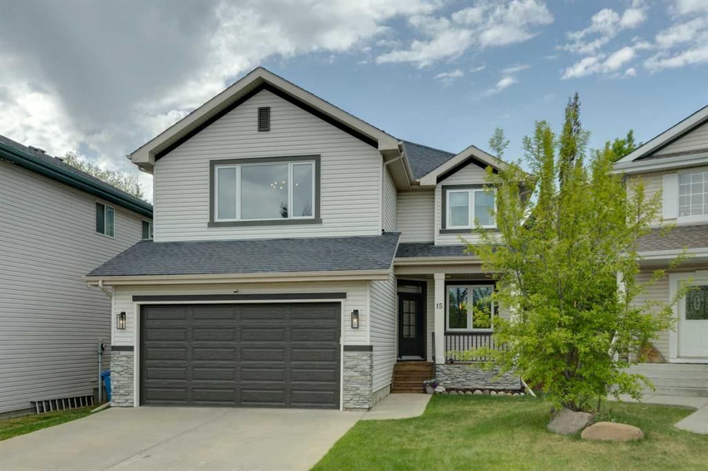15 Valley Stream Manor NW, Calgary — photo 2 of 45