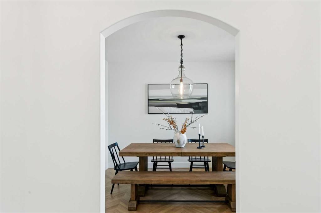 15 Valley Stream Manor NW, Calgary — photo 4 of 45