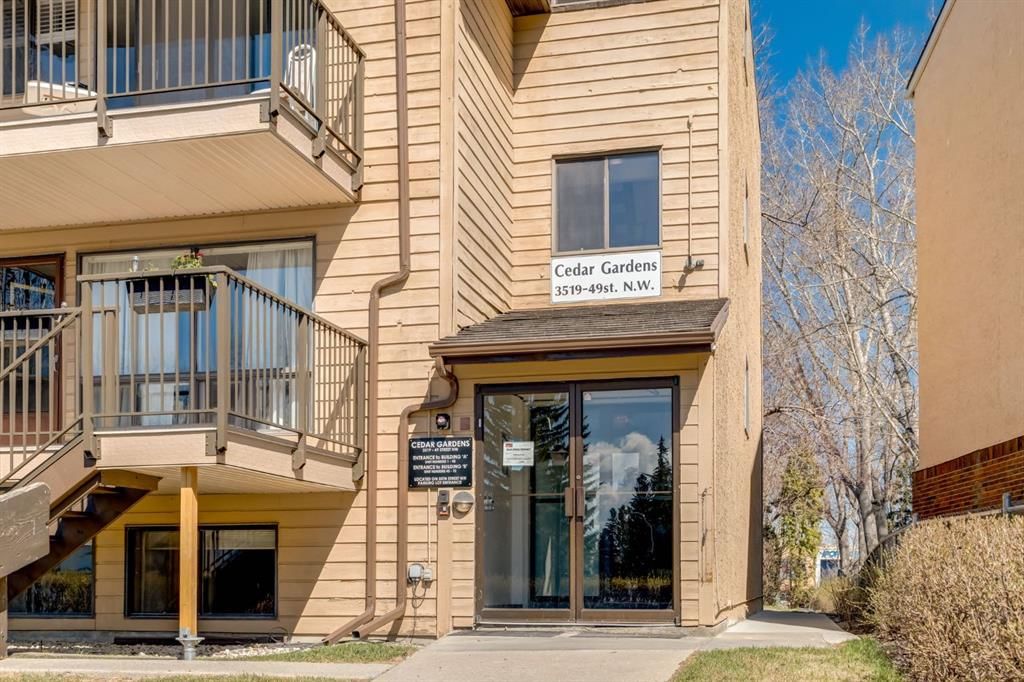 58, 3519 49 Street NW, Calgary — photo 3 of 35