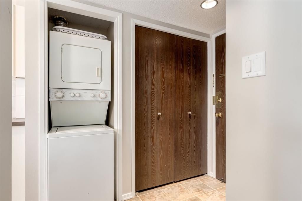 58, 3519 49 Street NW, Calgary — photo 5 of 35