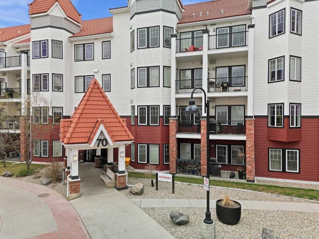 306, 70 Royal Oak Plaza NW, Calgary — photo 2 of 49