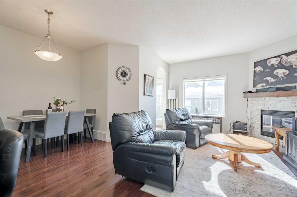 29 Evansridge Circle NW, Calgary — photo 3 of 39
