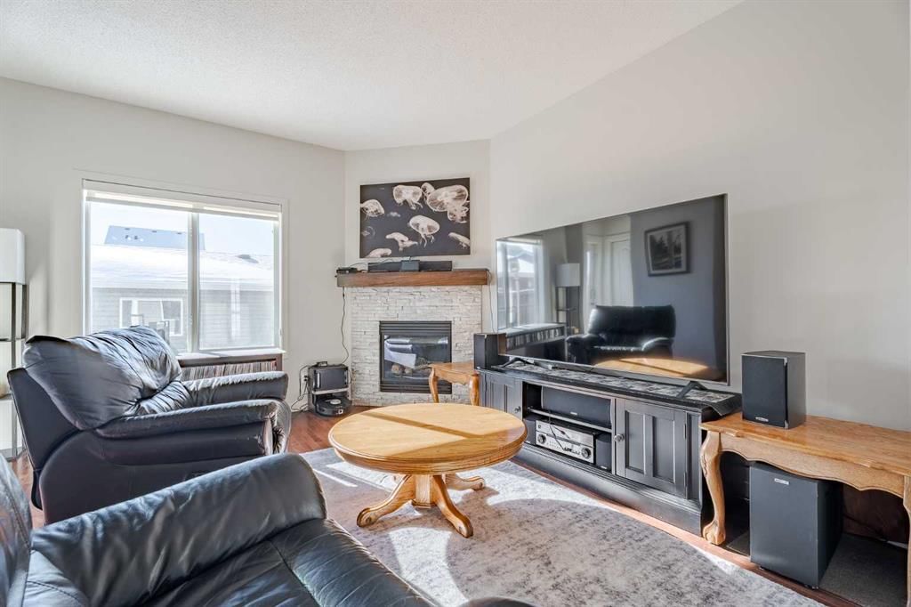29 Evansridge Circle NW, Calgary — photo 5 of 39