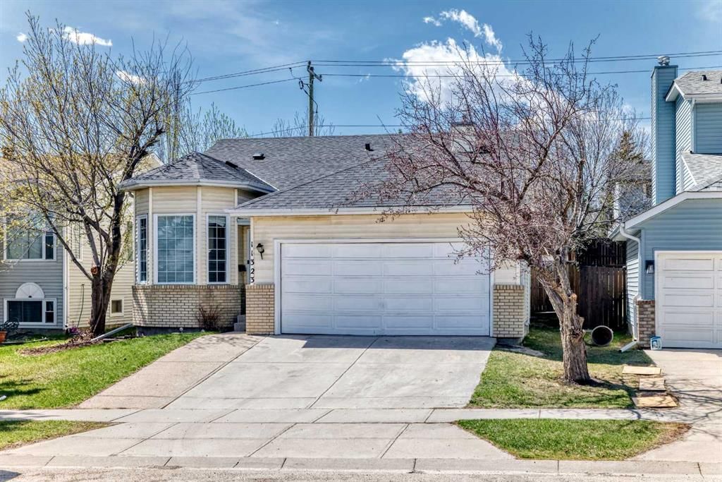 11323 Coventry Boulevard NE, Calgary — main listing photo