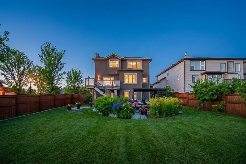 3 Tremblant Point SW, Calgary — photo 2 of 50