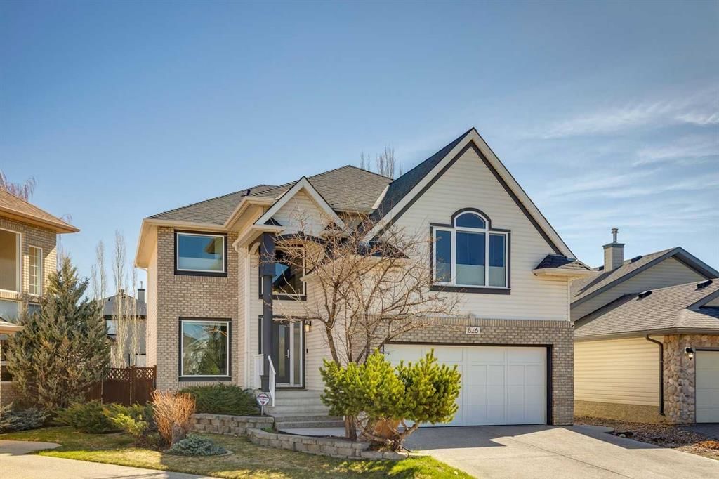 826 Wentworth Place SW, Calgary — main listing photo