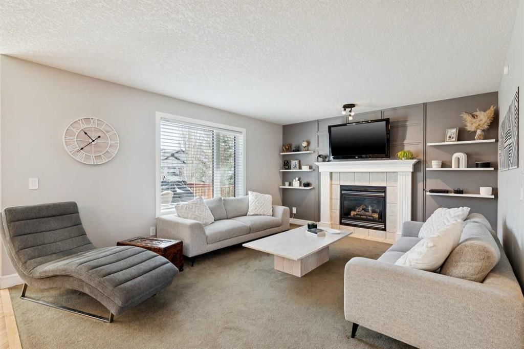 826 Wentworth Place SW, Calgary — photo 3 of 37