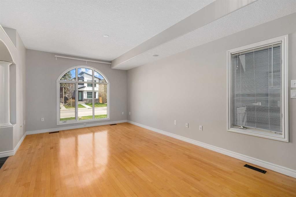 3807 1 Street NW, Calgary — photo 5 of 45