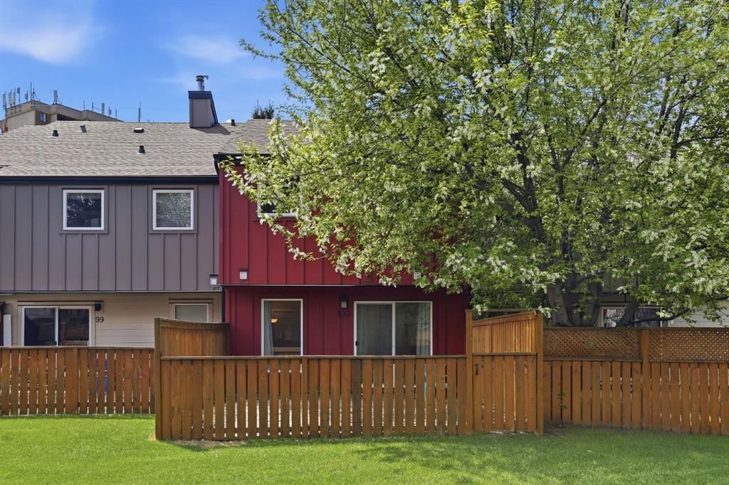 100, 4740 Dalton Drive NW, Calgary — main listing photo