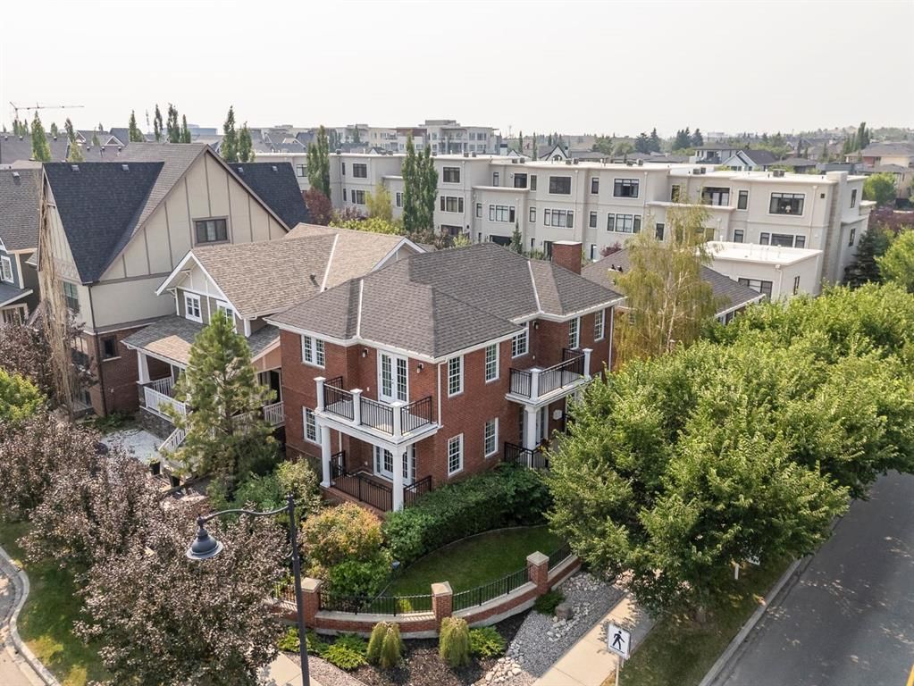 1 Murmansk Way SW, Calgary — main listing photo
