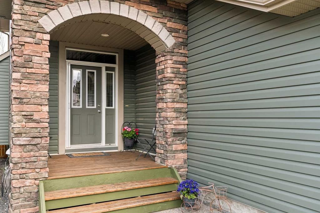 417 Silverado Boulevard SW, Calgary — photo 2 of 45