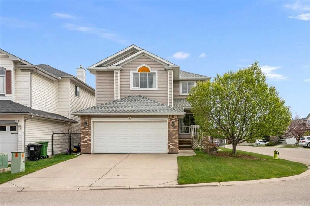4 Citadel Meadow Court NW, Calgary — main listing photo
