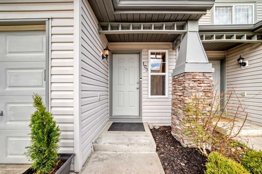 103 Everstone Place SW, Calgary — photo 3 of 40