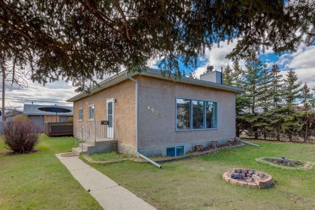 4363 70 Street NW, Calgary — photo 3 of 28