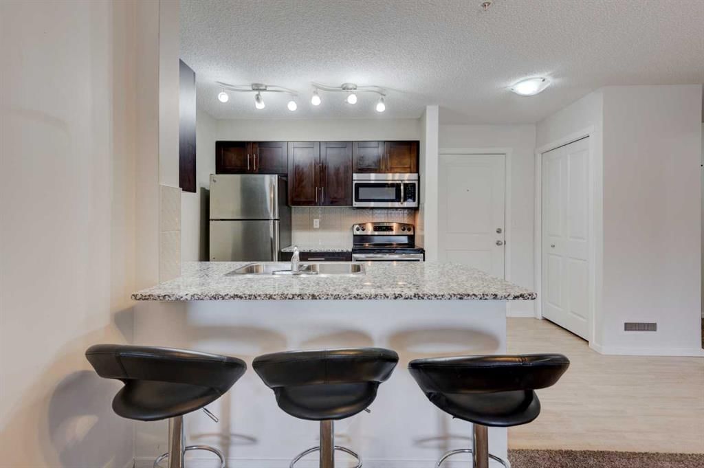 2125, 81 Legacy Boulevard SE, Calgary — photo 4 of 32