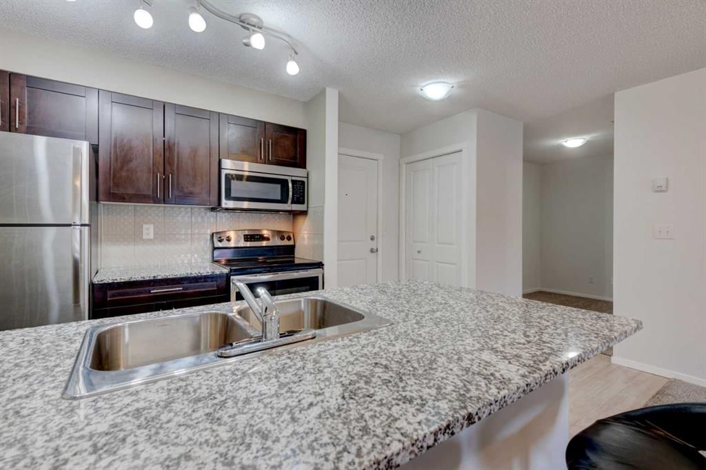 2125, 81 Legacy Boulevard SE, Calgary — photo 5 of 32