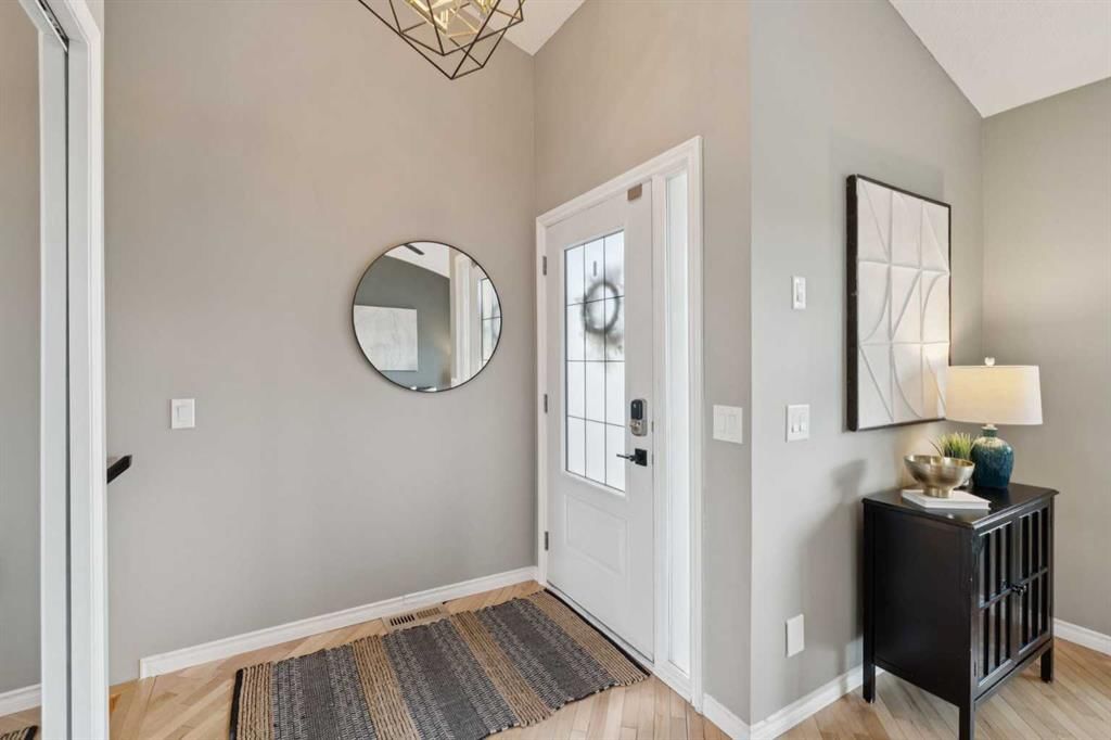 16223 6 Street SW, Calgary — photo 2 of 41