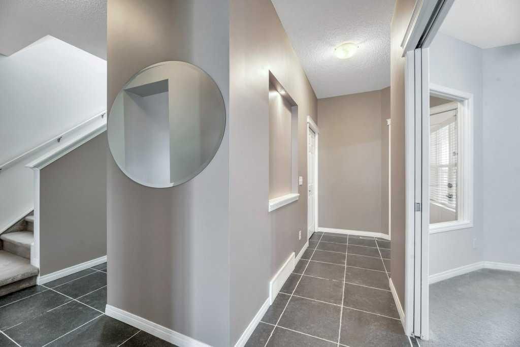 151 Everhollow Way SW, Calgary — photo 3 of 48