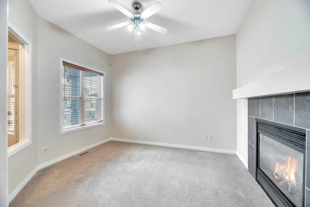 151 Everhollow Way SW, Calgary — photo 5 of 48