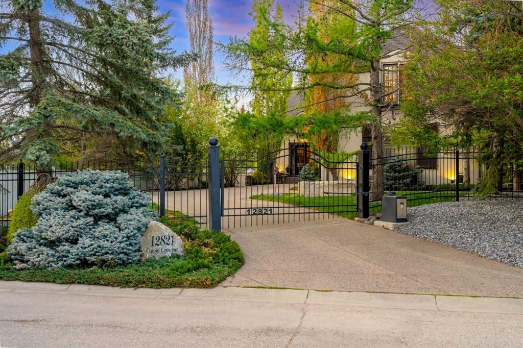 12821 Canso Crescent SW, Calgary — photo 2 of 50