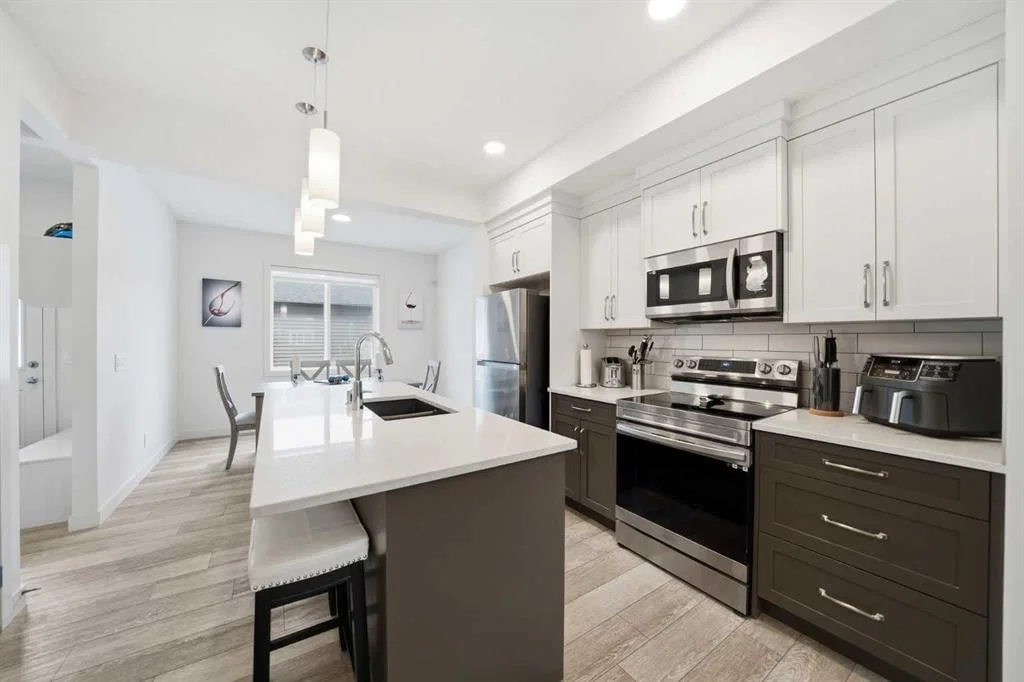 171 Wolf Creek Avenue SE, Calgary — photo 4 of 18