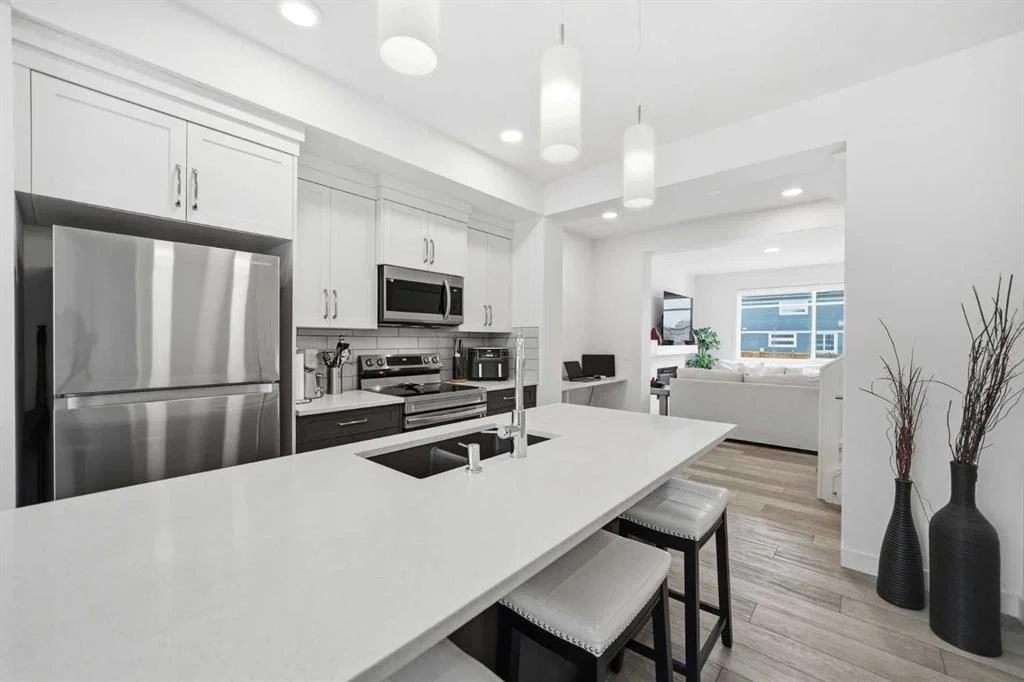 171 Wolf Creek Avenue SE, Calgary — photo 5 of 18