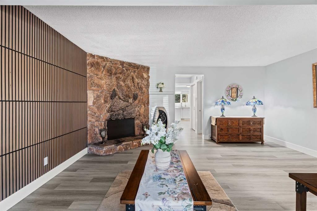 15, 6103 Madigan Drive NE, Calgary — photo 5 of 32