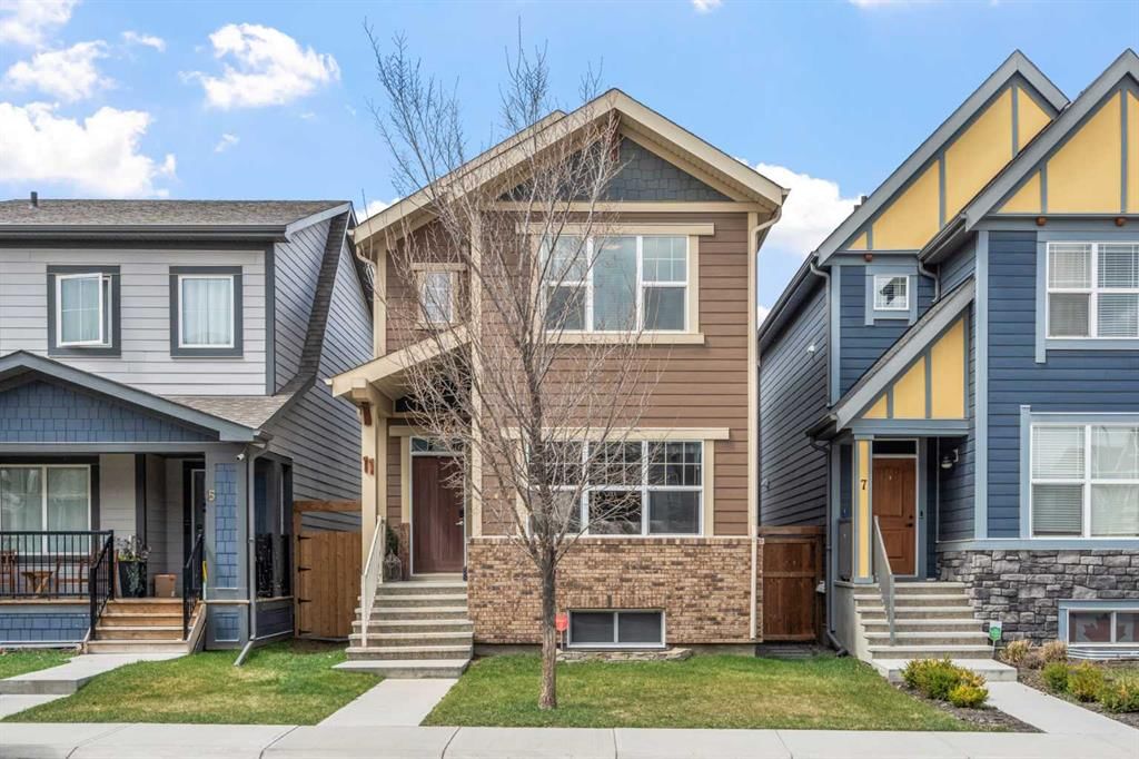 11 Masters Manor SE, Calgary — main listing photo