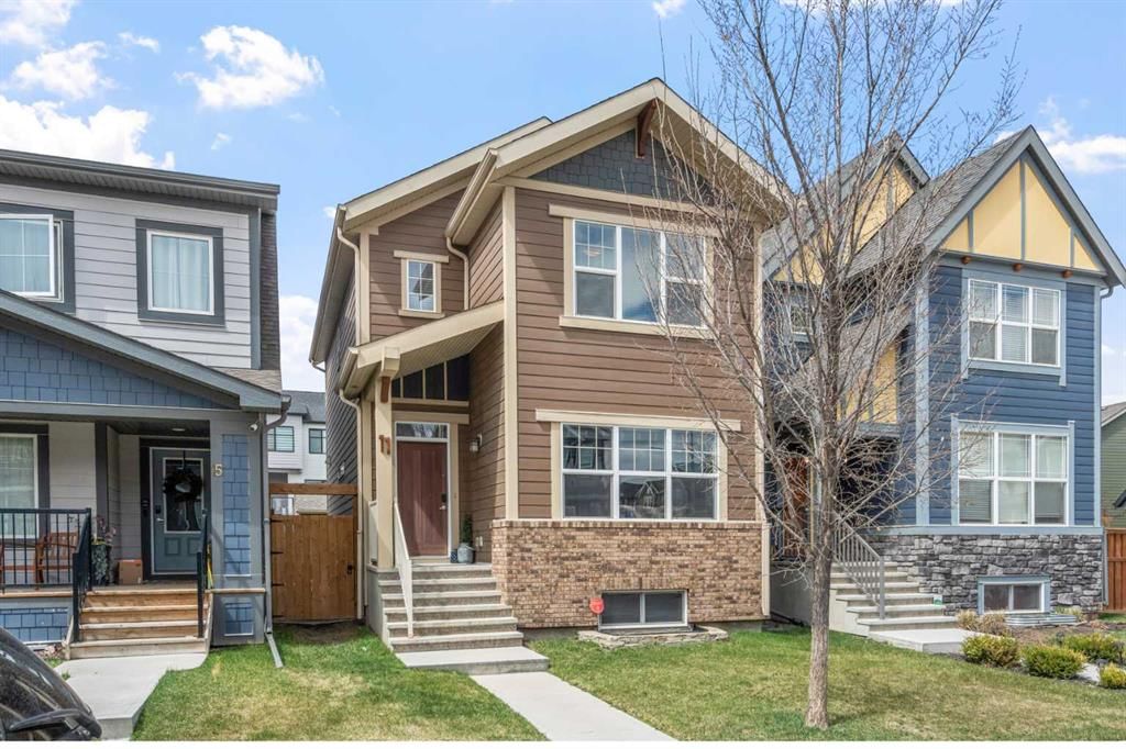 11 Masters Manor SE, Calgary — photo 2 of 45