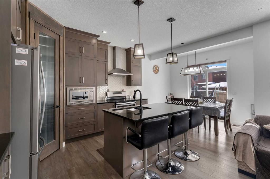 43 Saddlelake Manor NE, Calgary — photo 4 of 32