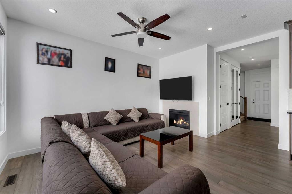 43 Saddlelake Manor NE, Calgary — photo 5 of 32