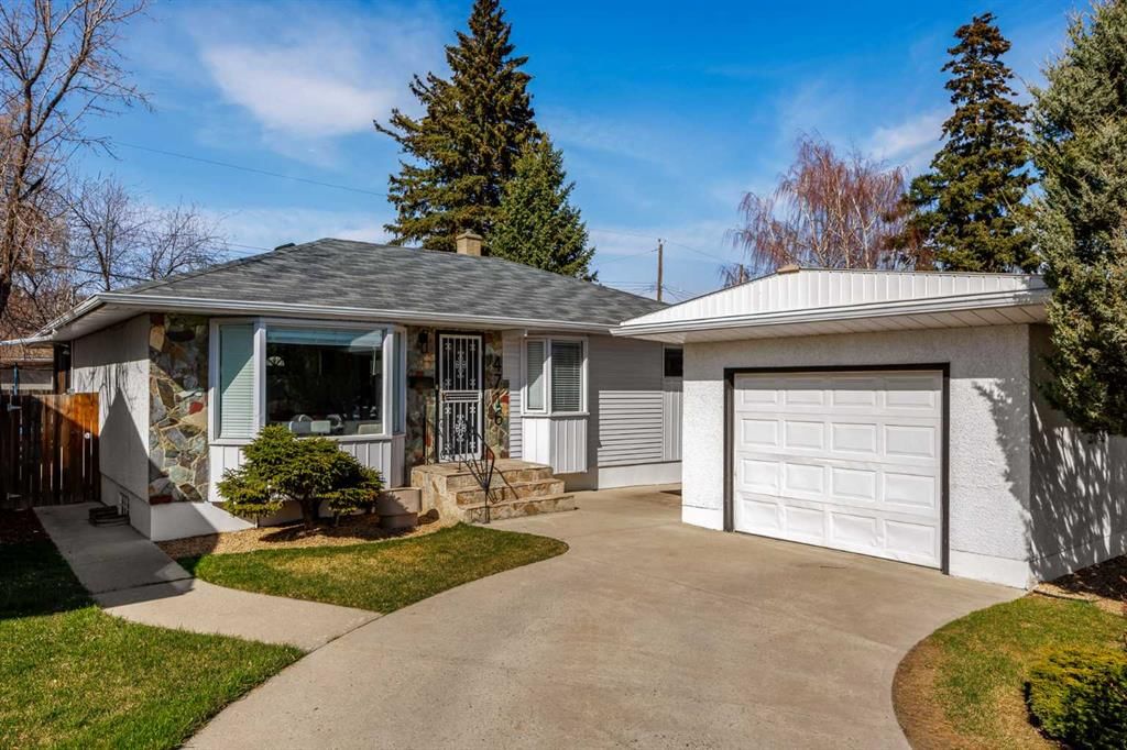 4716 26 Avenue SW, Calgary — photo 2 of 50