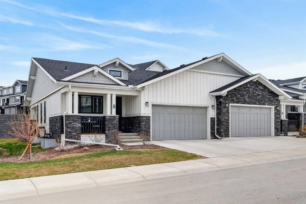 46 Crestridge Bay SW, Calgary — photo 2 of 45