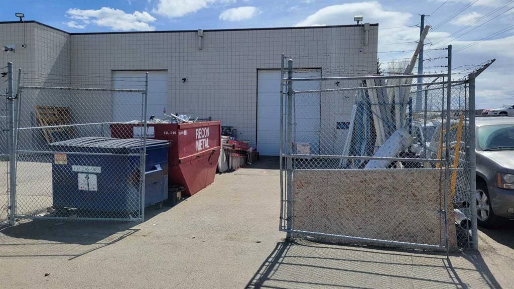 1931 Highfield Crescent SE, Calgary — photo 3 of 17