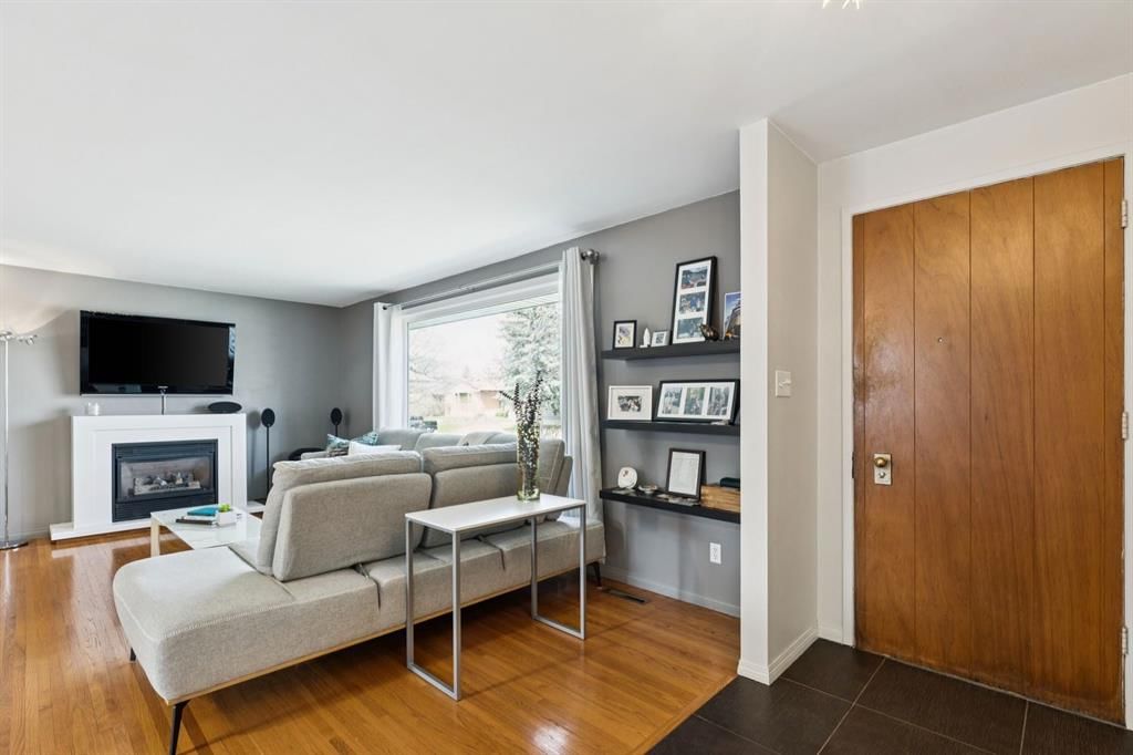 3215 Boulton Road NW, Calgary — photo 5 of 41