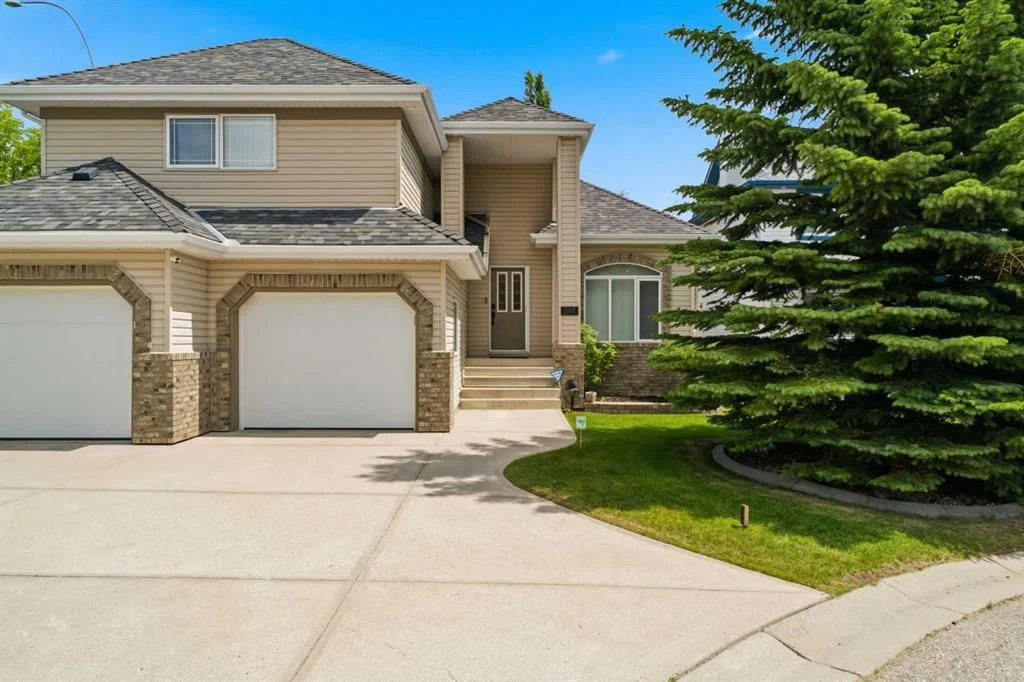 545 Rocky Ridge Bay NW, Calgary — main listing photo